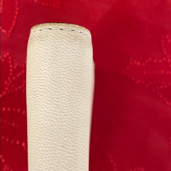 Michael Kors wallet - Picture 5 of 9